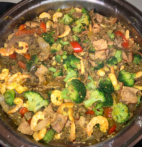 Picture of curried beef with shrimp and broccoli saute
